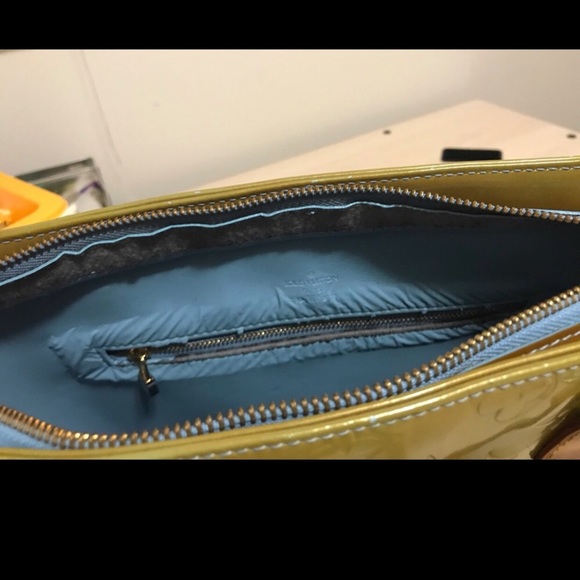 SEND me an offer
LV Vernis tote🌹Made in France - Picture 9 of 10